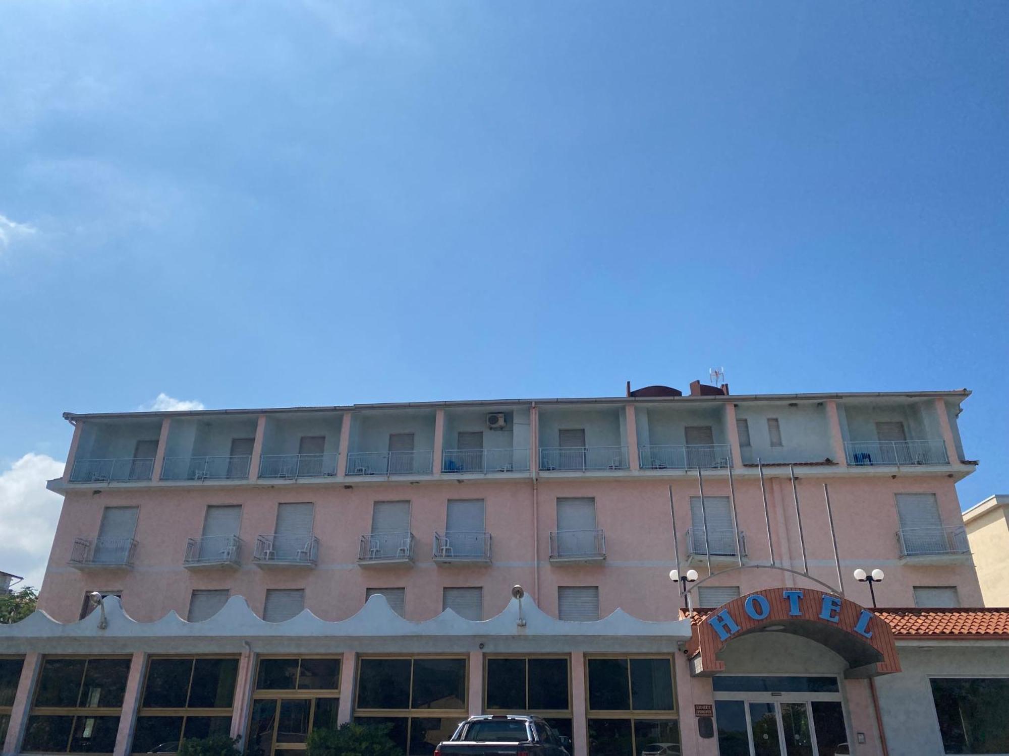 肯波拉圣吉奥瓦尼Al Torrione住宿加早餐旅馆 外观 照片